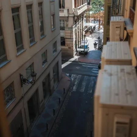 Your In Near Postiguet Beach! * لقنت