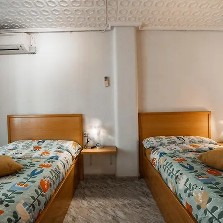 Your In Near Postiguet Beach! شقة *