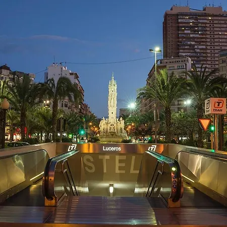 Your In Near Postiguet Beach! شقة لقنت