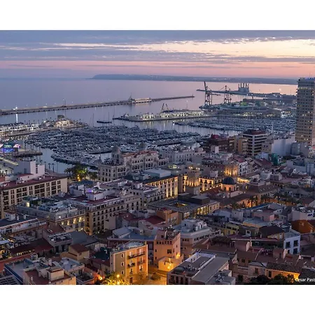 شقة Your In Near Postiguet Beach! لقنت