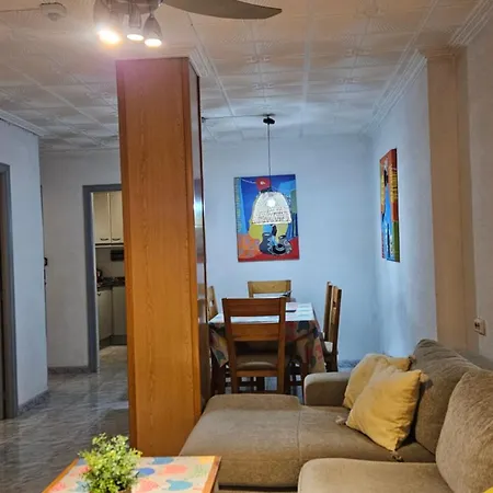 Your In Near Postiguet Beach! شقة لقنت