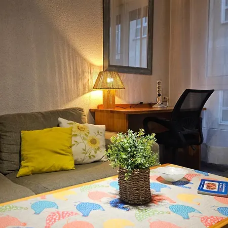 Your In Near Postiguet Beach! لقنت