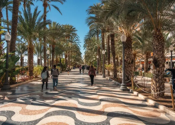 Your In Near Postiguet Beach! Alicante