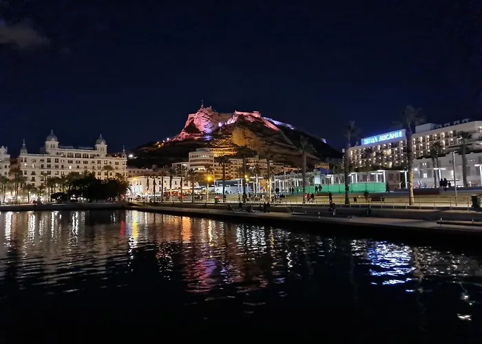 Your In Near Postiguet Beach! Alicante